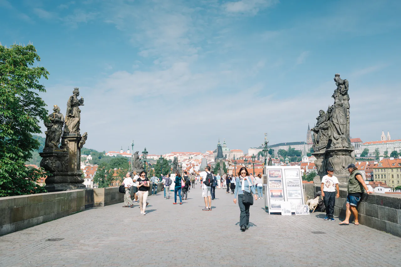 The Ultimate Family-Friendly Itinerary in Prague: Conquering Petřín Hill and Beyond