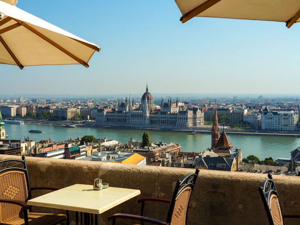 Buda Castle Hotel Budapest — Breakfast & Social Spaces