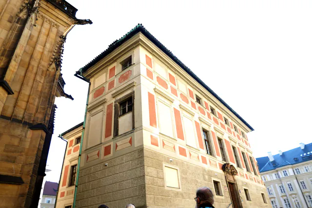 Starý královský palác — The Ludwig Wing and the Geopolitical Catalyst of the 1618 Defenestration