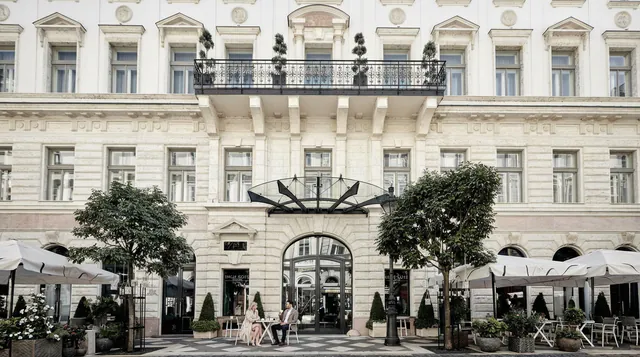 Aria Hotel Budapest by Library Hotel Collection