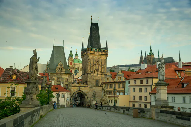 Best of Prague Guided Tour and Cruise with Authentic Czech Lunch — The Genesis of the Royal Way: Křižovnické náměstí and Charles Bridge