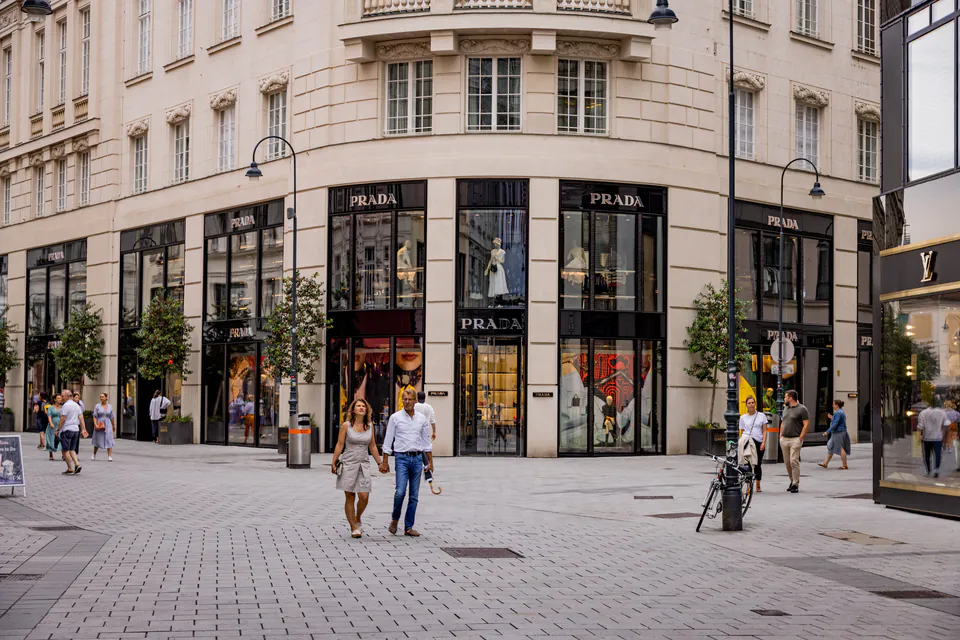 The Ultimate Vienna Shopping Guide: From Imperial Boulevards to Indie Boutiques — The Golden U: High-End Luxury & Historic Elegance