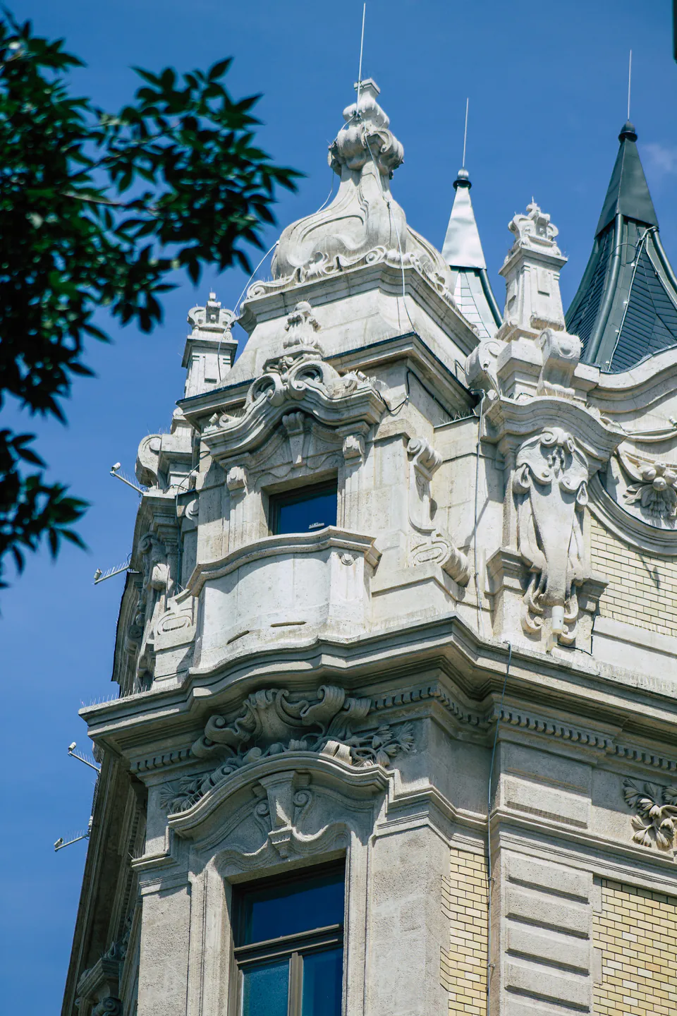 Szabadság tér — The Architecture