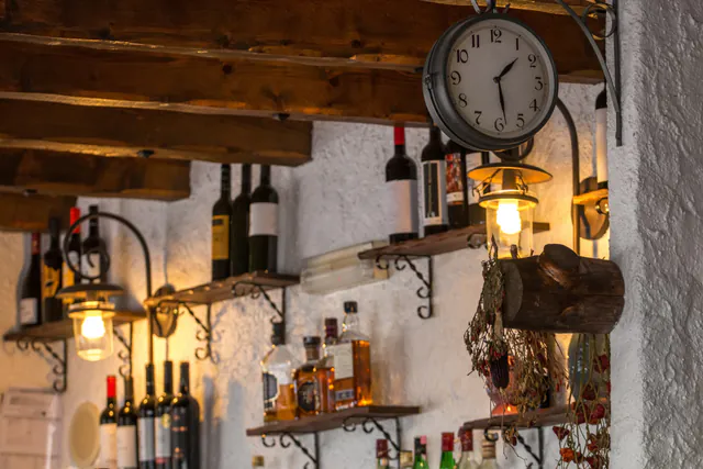 For Sale Pub — Drinks & Food