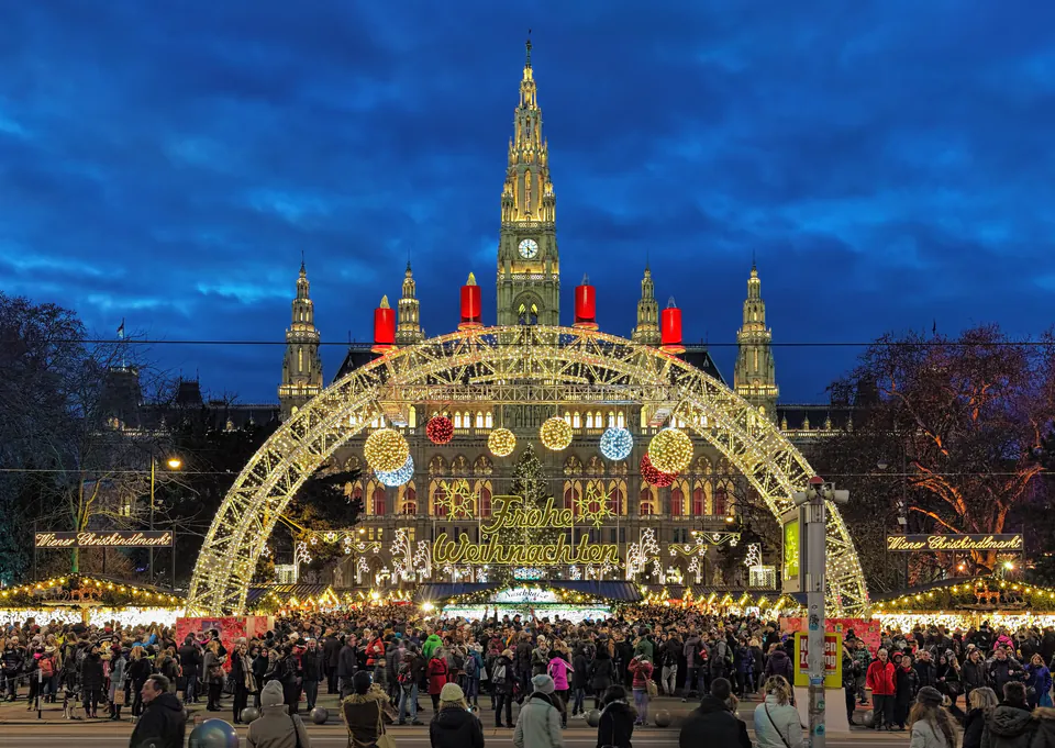 Wiener Christkindlmarkt am Rathausplatz
