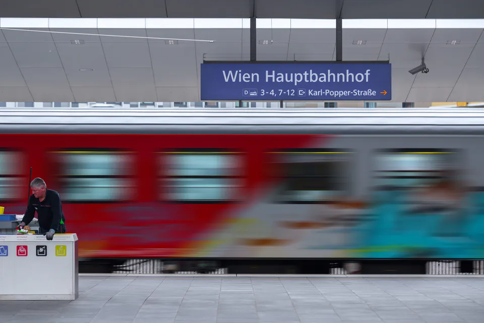 Vienna Metro & Subway Guide: Navigating the U-Bahn Like a Local — Tickets, Fares & Upcoming 2026 Changes
