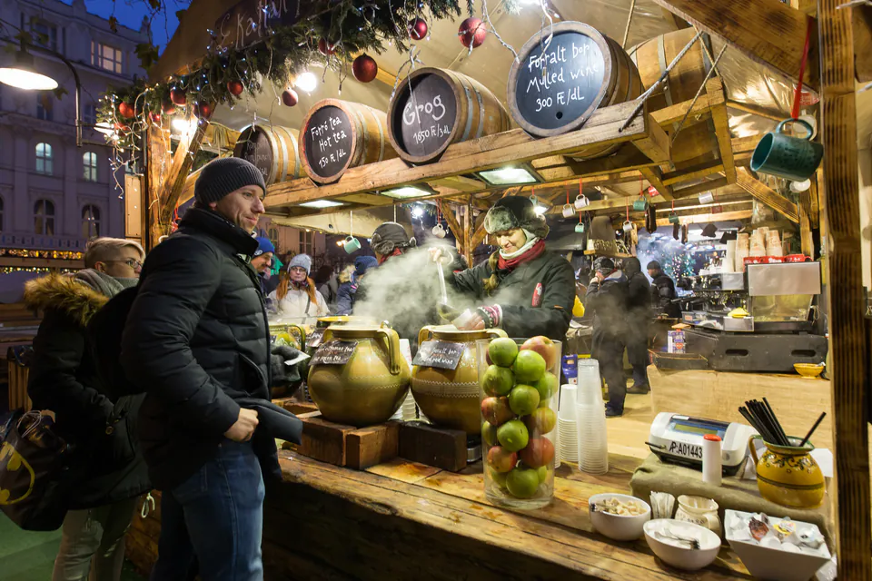 The Insider's Guide to Budapest's Christmas Markets: Magic, Mulled Wine, and Local Secrets — A Culinary Minefield: What to Eat (and What to Avoid)