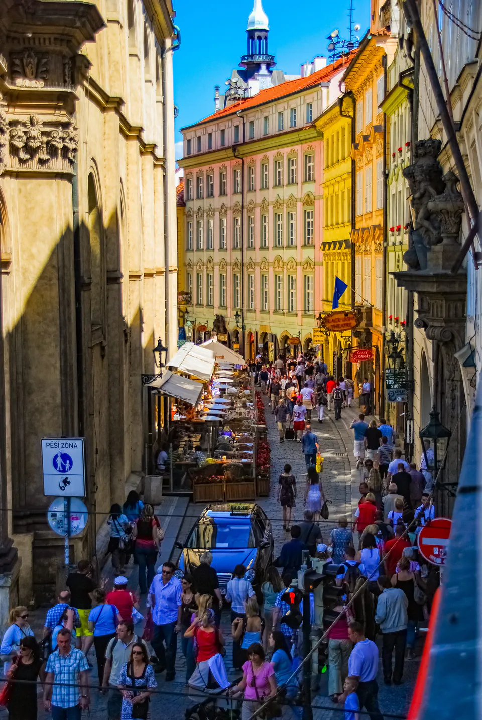 Prague Budget Guide: Old Town Hall & Local Itineraries — Architecting the Optimal One-Day Budget Itinerary and Accommodation Strategy