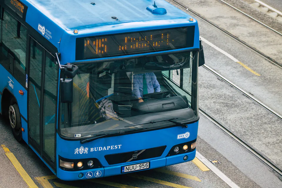 Mastering the Blue Fleet: An Insider’s Guide to Budapest Buses — The Blue Network: Overview & Essential Apps