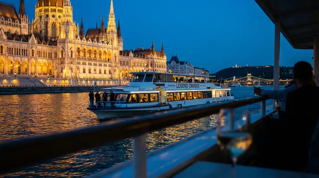 Danube Legend Evening Sightseeing Cruise gallery 1