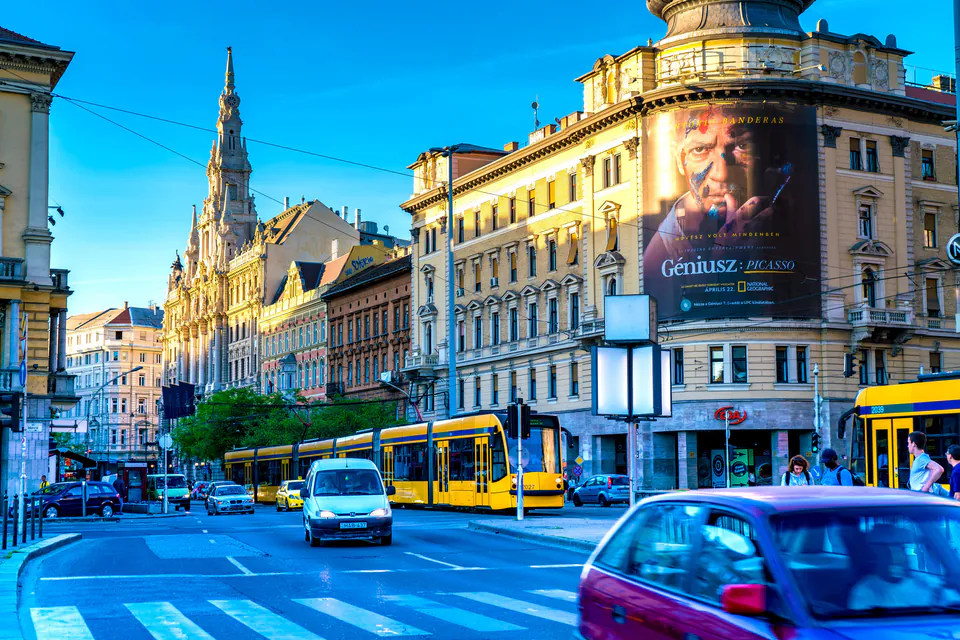 Budapest public transport and taxi integration at metro station
