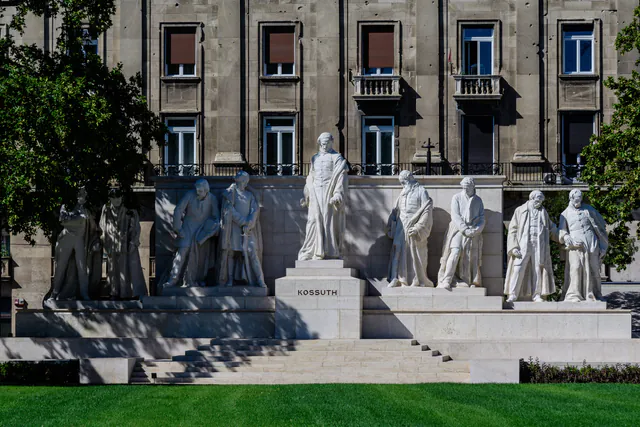 Kossuth Lajos Square — The Statues & Memorials