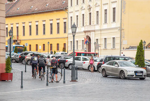 Budapest Highlights Bike Tour gallery 3