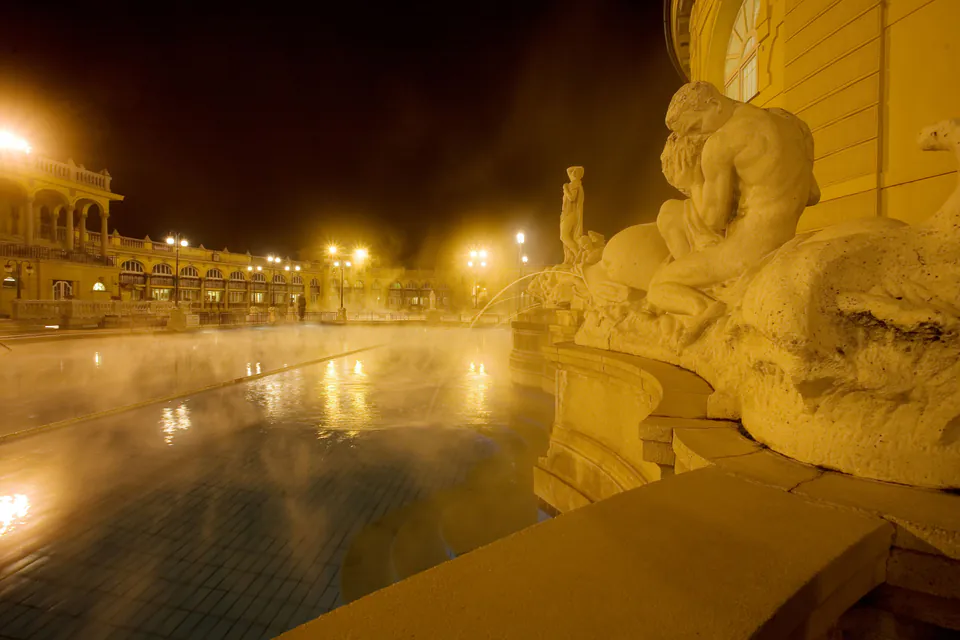 Sparty Széchenyi Bath Party