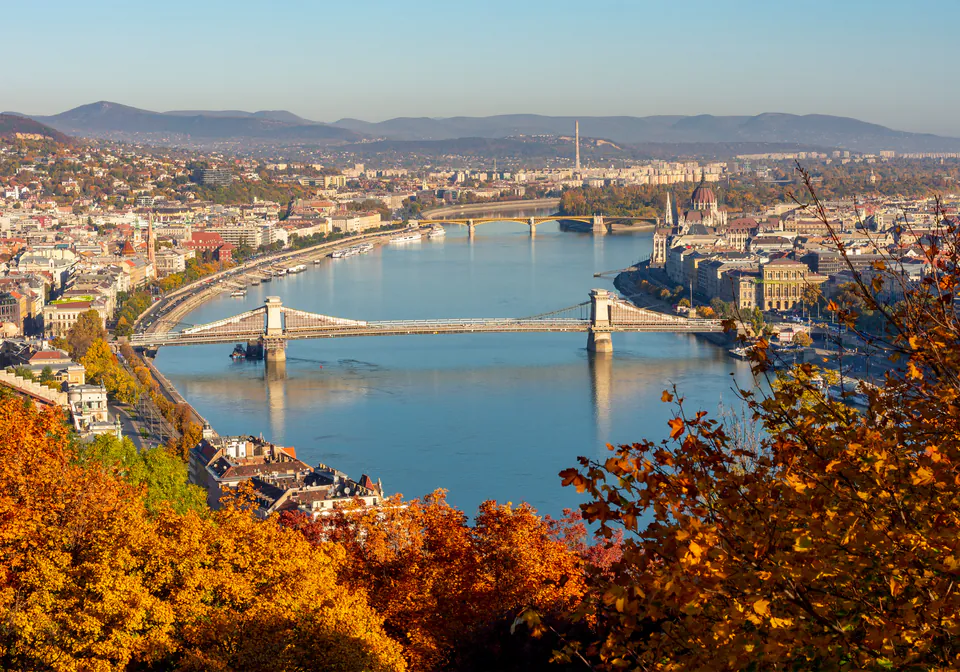 Autumn colors in Budapest's City Park