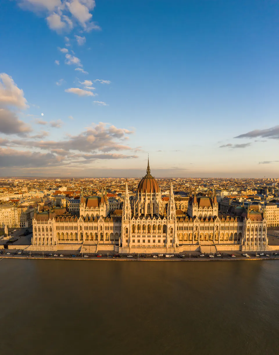 Hungarian Parliament Building — photo 2