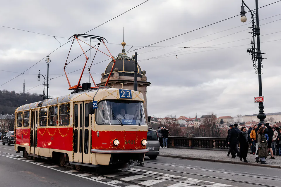 Transport Tickets & City Passes in Prague — Heritage Transit Systems and Specialized Routes