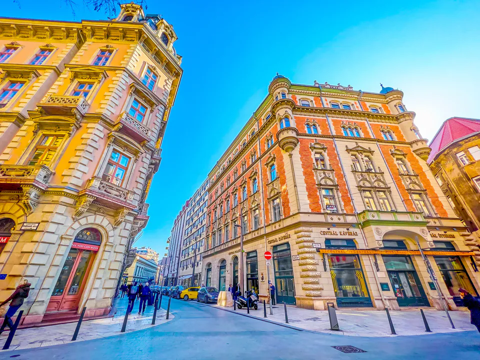 Hoppá! Bistro — The Neighborhood