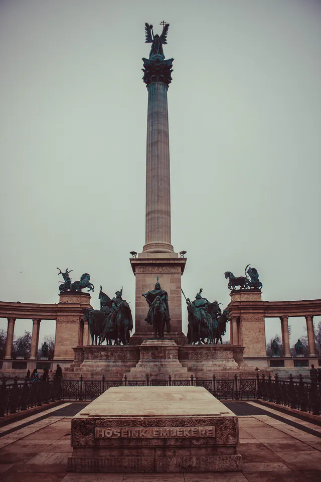 Heroes' Square — photo 10