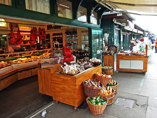 Solo in de keizerlijke stad: De ultieme reisgids voor Vienna — Tafel voor één: Koffiehuizen en marktstops