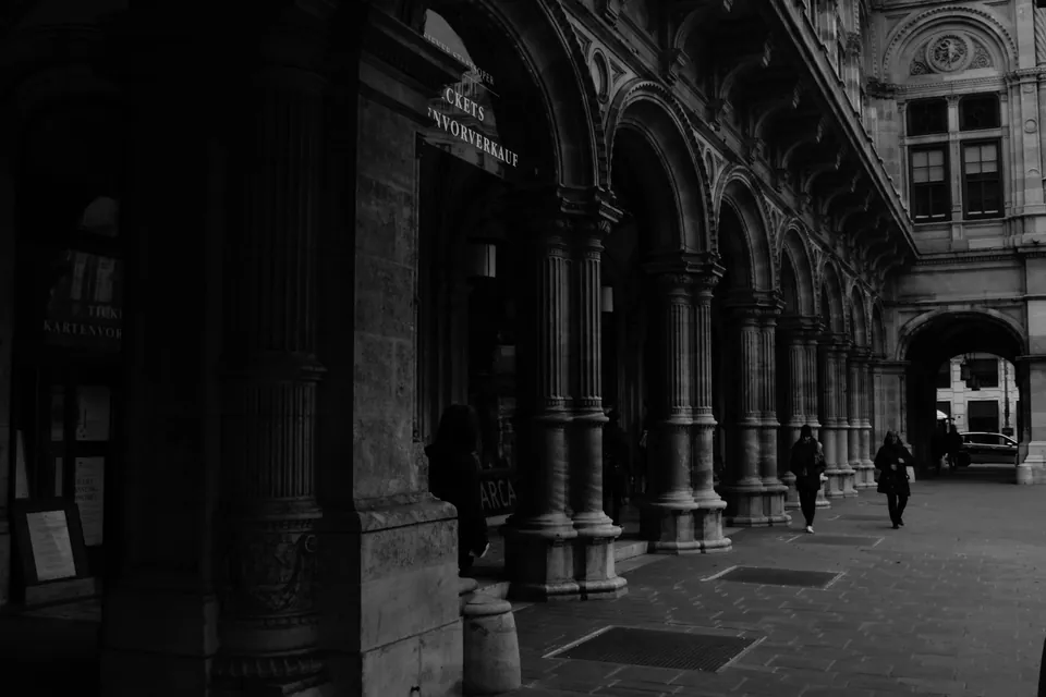 Vienna Classical Music & Opera Guide: Insider Tips & Hidden Harmonies — Decoding the Ticketing Matrix: Culturall, Ticket Gretchen, and U27