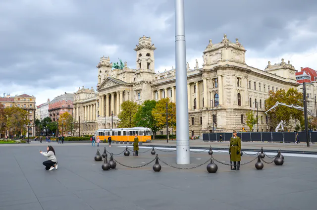 Kossuth Lajos Square — photo 7