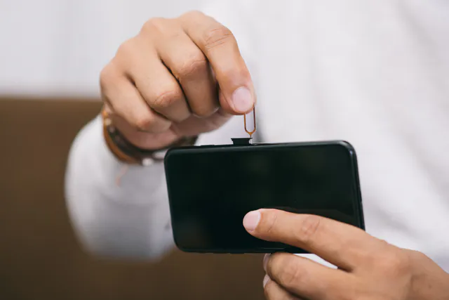 Staying Connected in Budapest: The Ultimate Internet & SIM Card Guide — Navigating the Bureaucracy: Registration & The BKK App