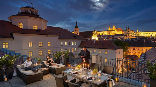 Prague Dining Etiquette, Tipping, and Historic Hospitality