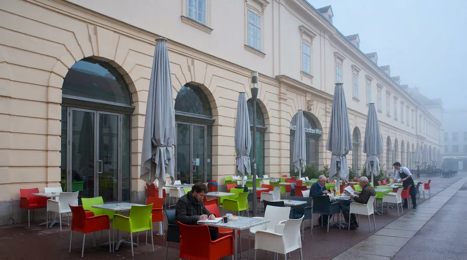 Neubau (MuseumsQuartier) — Essen & Trinken