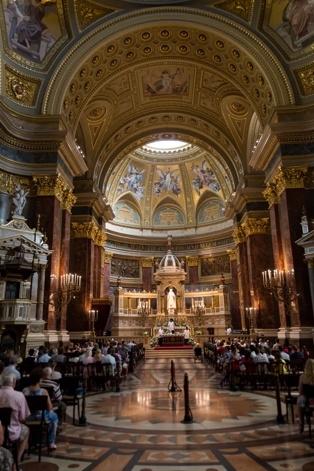 St. Stephen's Basilica — The Interior & Art