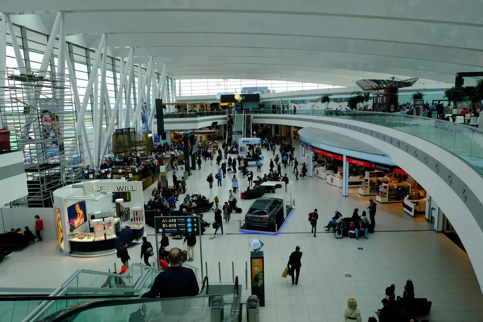 Budapest Ferenc Liszt International Airport Terminal 2B luggage storage area