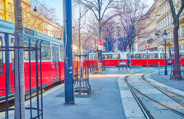 Vienna Metro & Subway Guide: Navigating the U-Bahn Like a Local — Local Rules: Kids, Dogs & Transit Etiquette