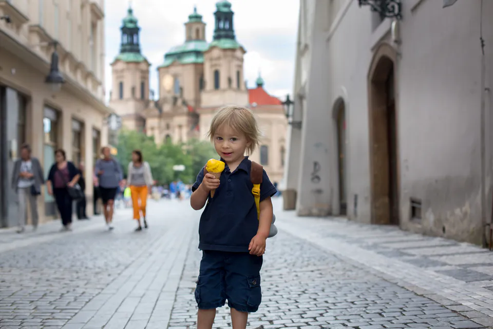 Traveling with Children in Prague — The Historical Epicenter: Navigating Castle Grounds, Museums, and the Medieval Labyrinth