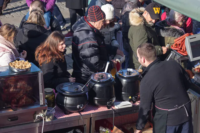 Prague Budget Guide: Old Town Hall & Local Itineraries — Decoding Prague's Culinary Landscape: Polední Menu and Chlebíčky