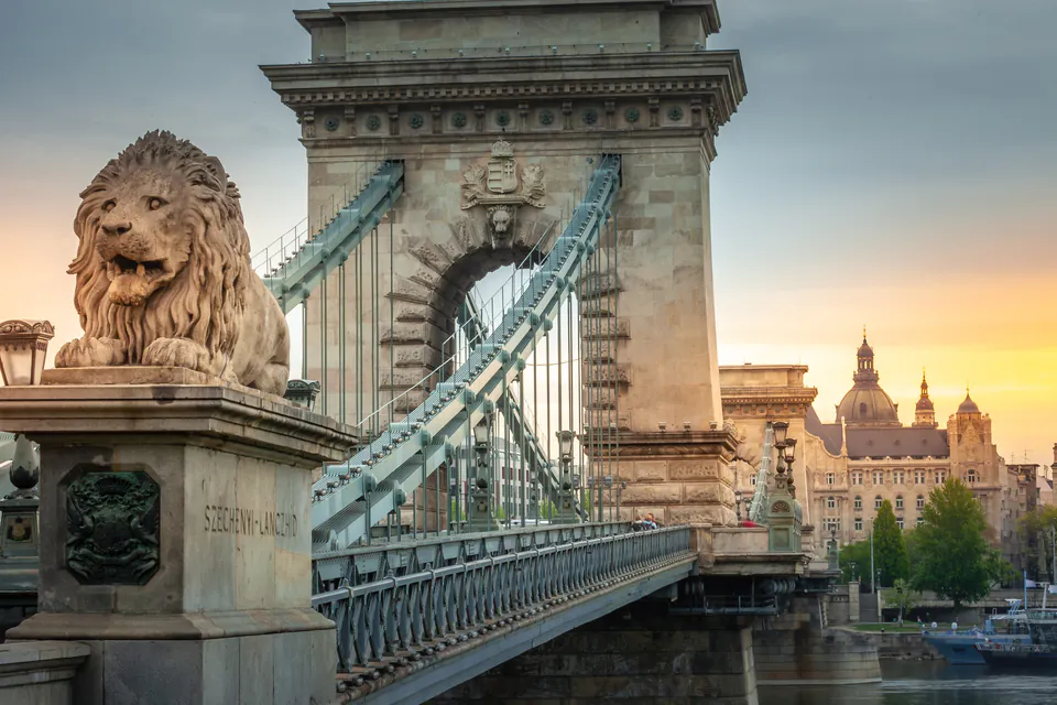 Chain Bridge spanning Danube River connecting Buda and Pest sides at twilight